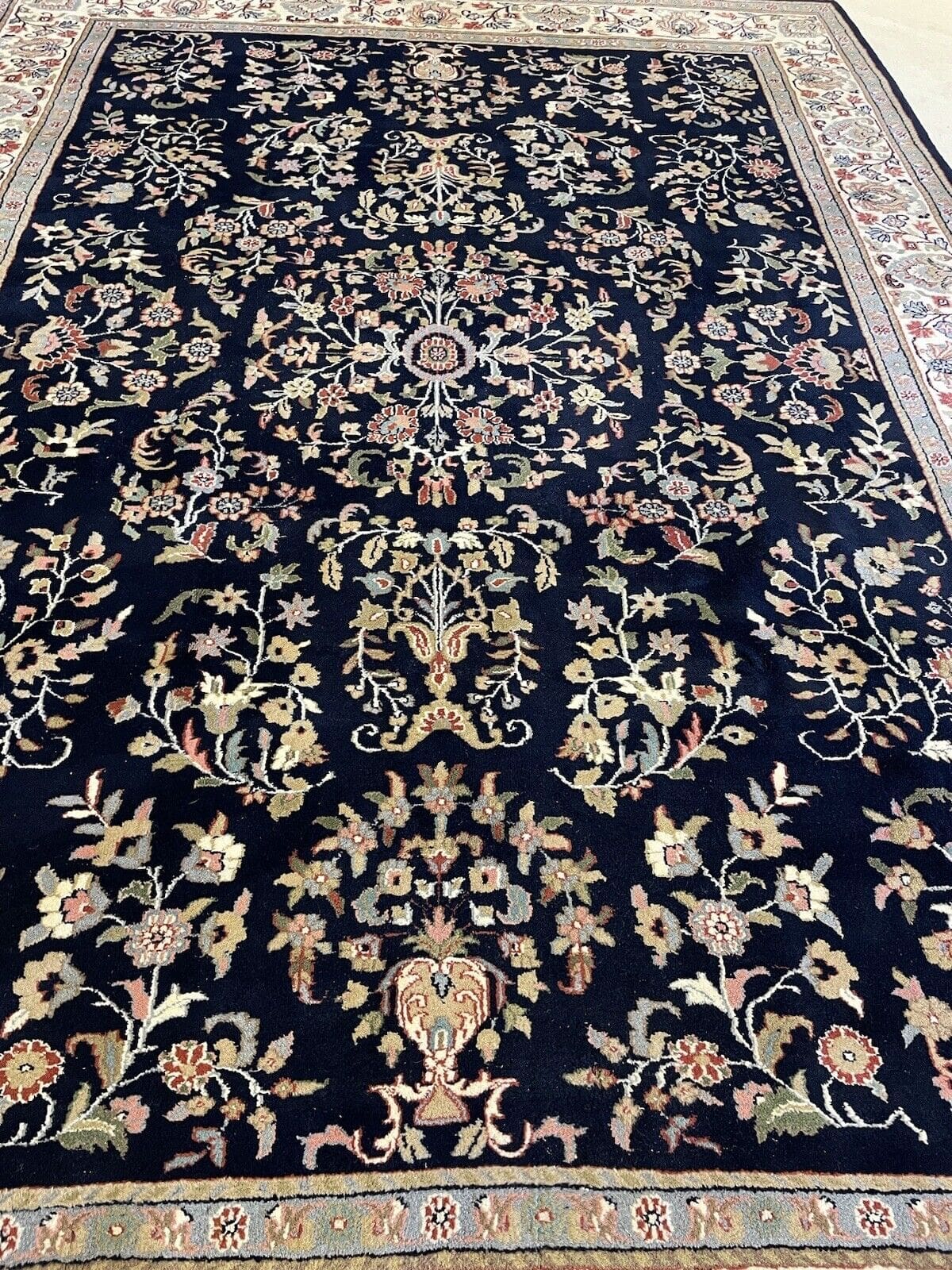 Orientteppich Kashmir 350x250 cm Schurwolle handgeknüpft