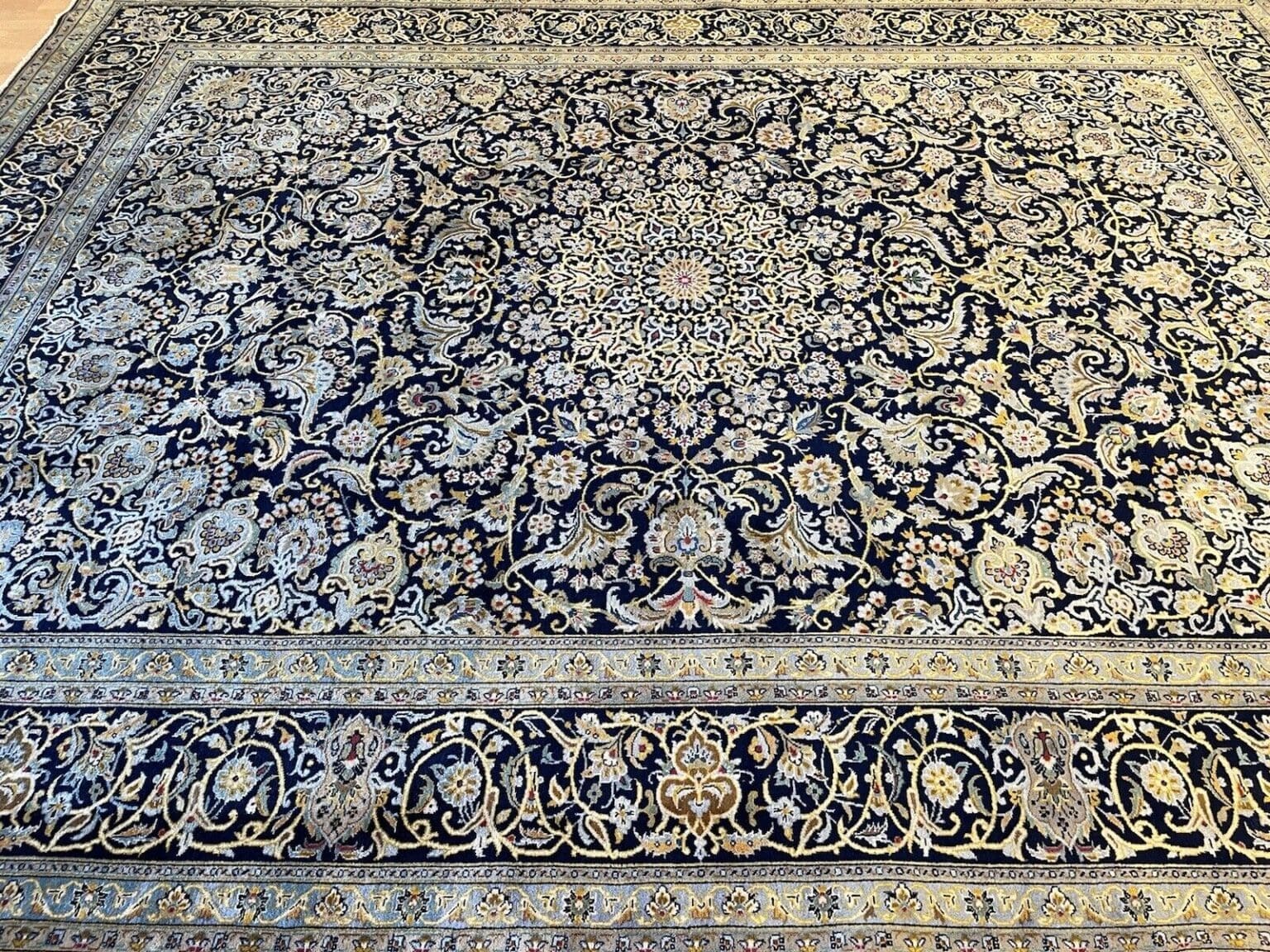 Perserteppich Keshan 382x287 cm Wolle handgeknüpft