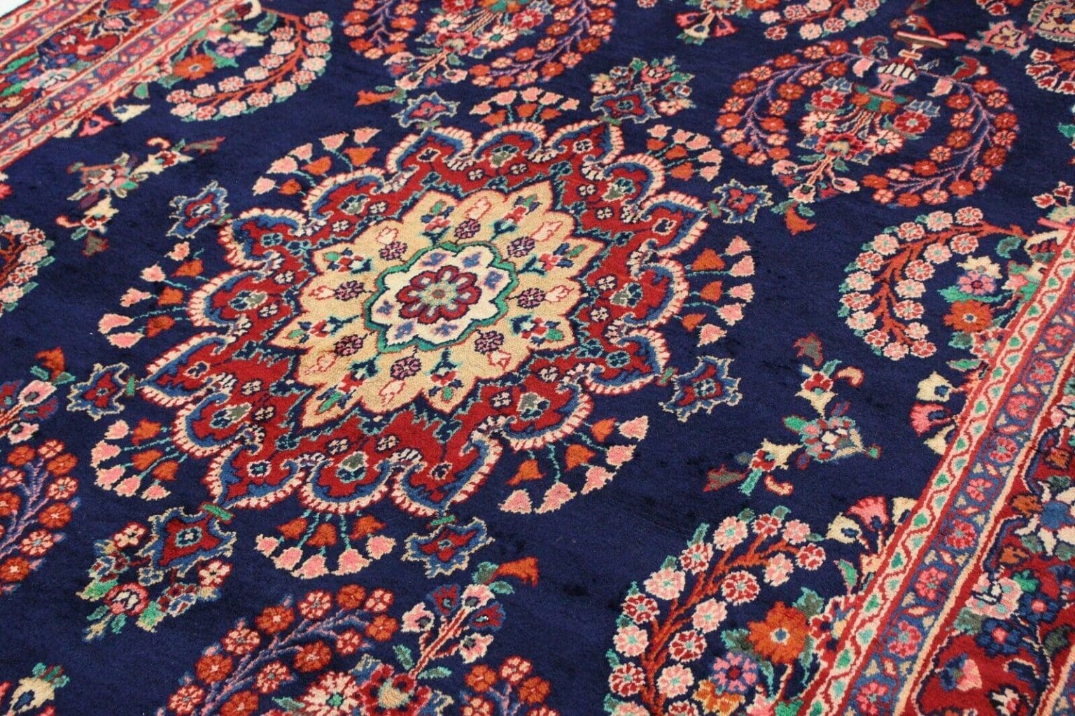 ekbatan-blau-310x210-cm-klassischer-handgeknupfter-perserteppich-in-2 Perserteppich Ekbatan 310 x 210 cm Wolle handgeknüpft