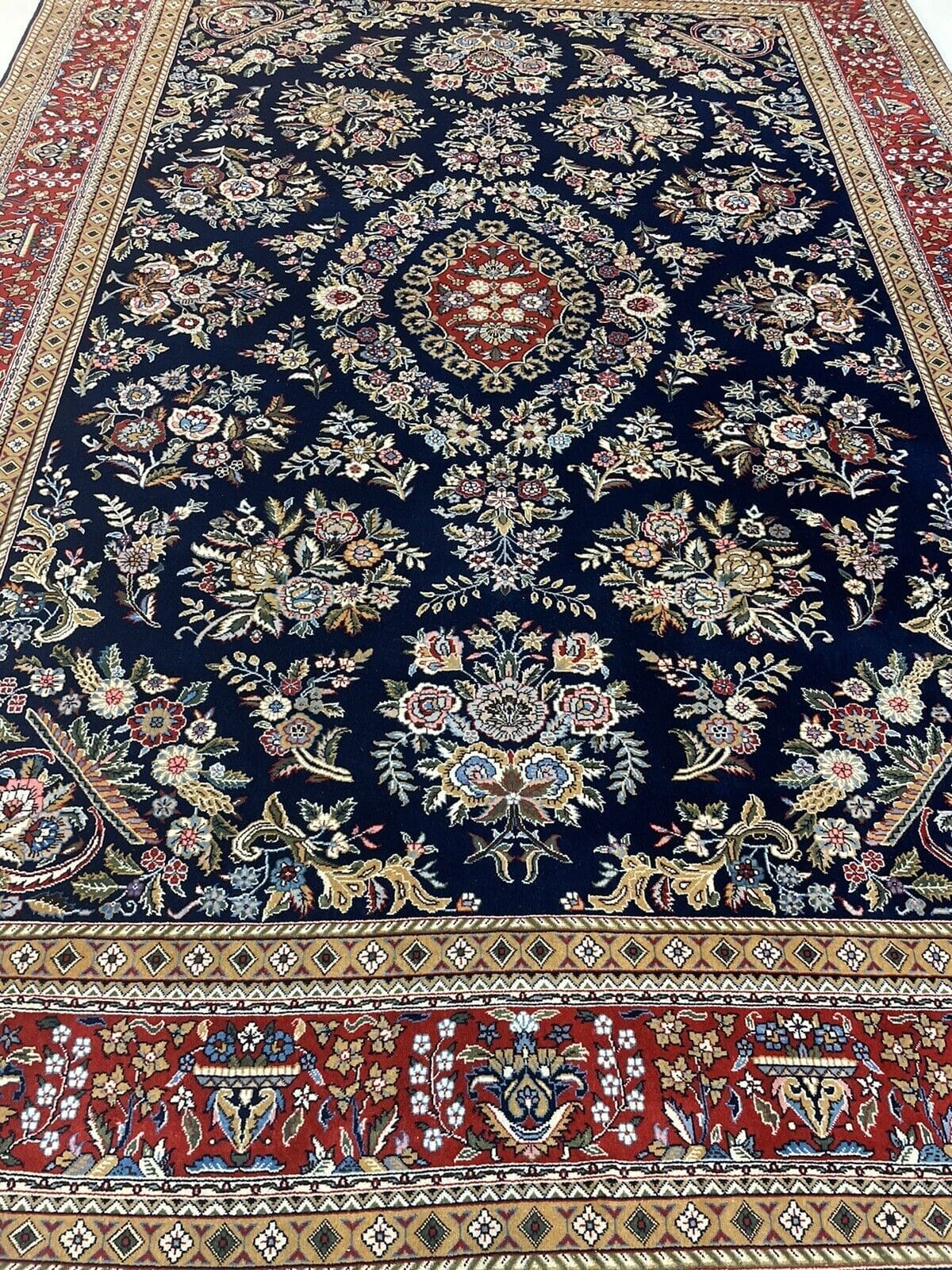 Orientteppich Ghom Design 350x250 cm Korkwolle handgeknüpft