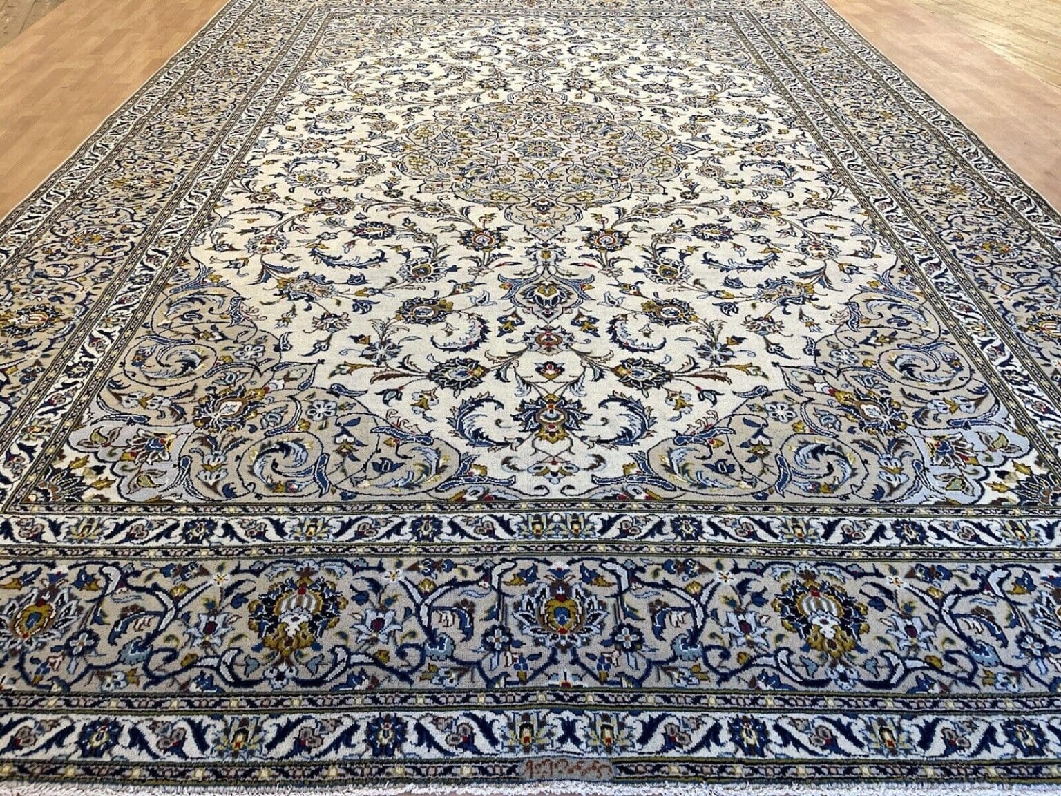 Perserteppich Keshan 390x283 cm Wolle handgeknüpft