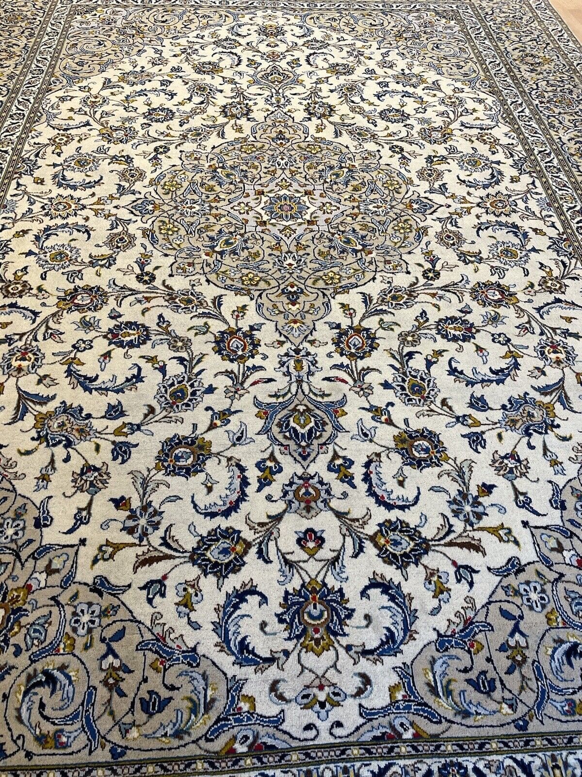 Perserteppich Keshan 390x283 cm Wolle handgeknüpft