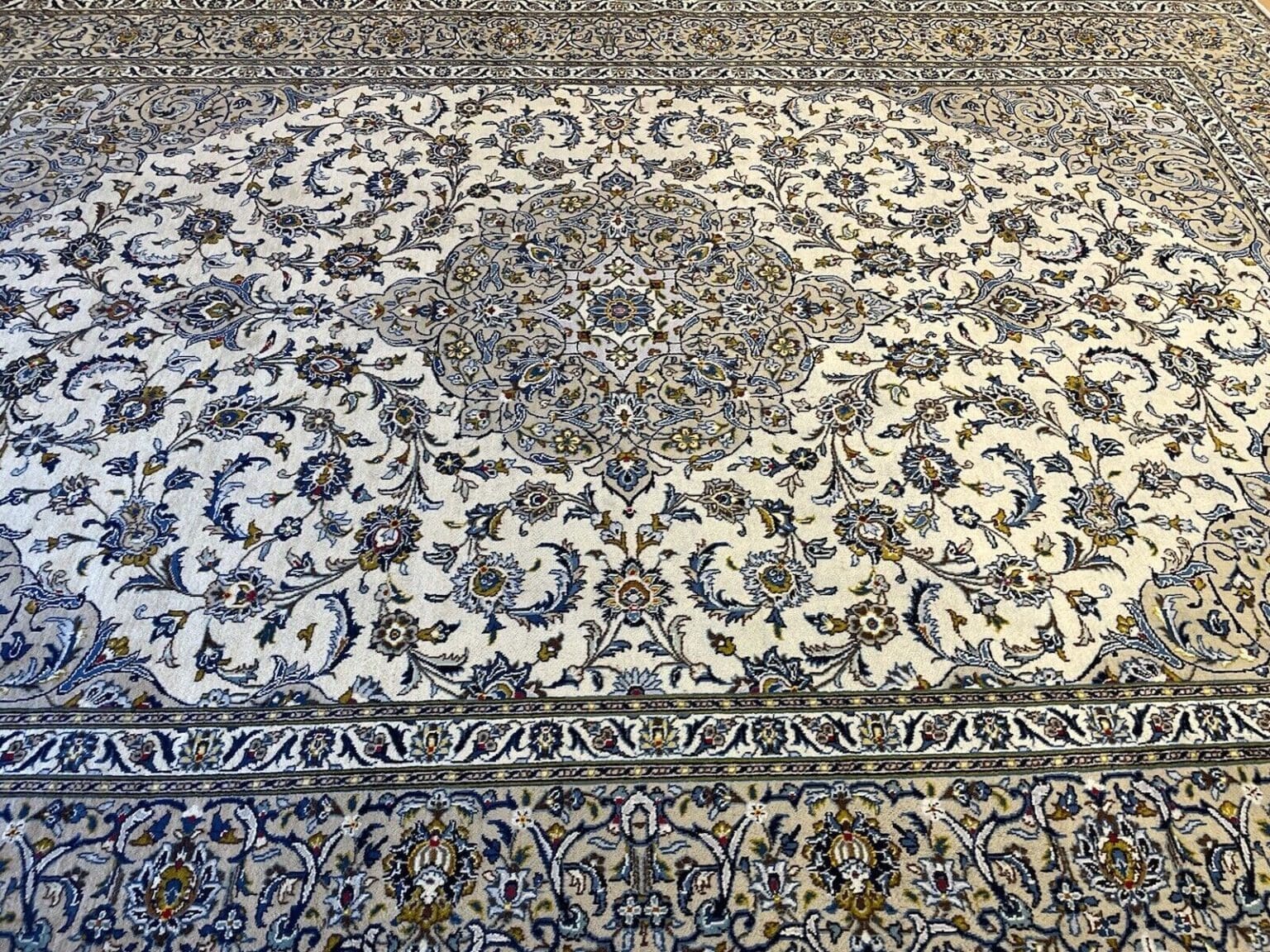 Perserteppich Keshan 390x283 cm Wolle handgeknüpft