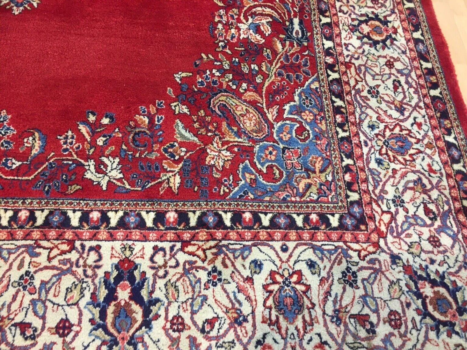 perserteppich-370x280-cm-sarough-design-mit-spiegel-muster-florales-rot-1-4 Perserteppich 370x280 cm Wolle handgeknüpft