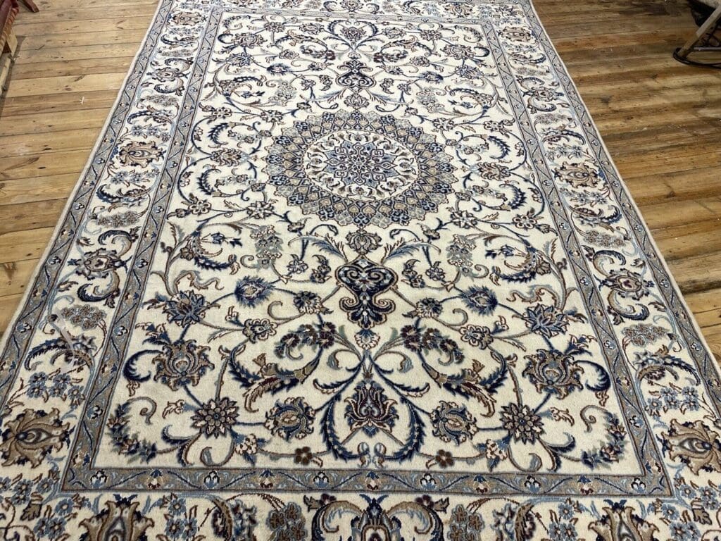 Perserteppich Nain 310x200 cm Wolle handgeknüpft