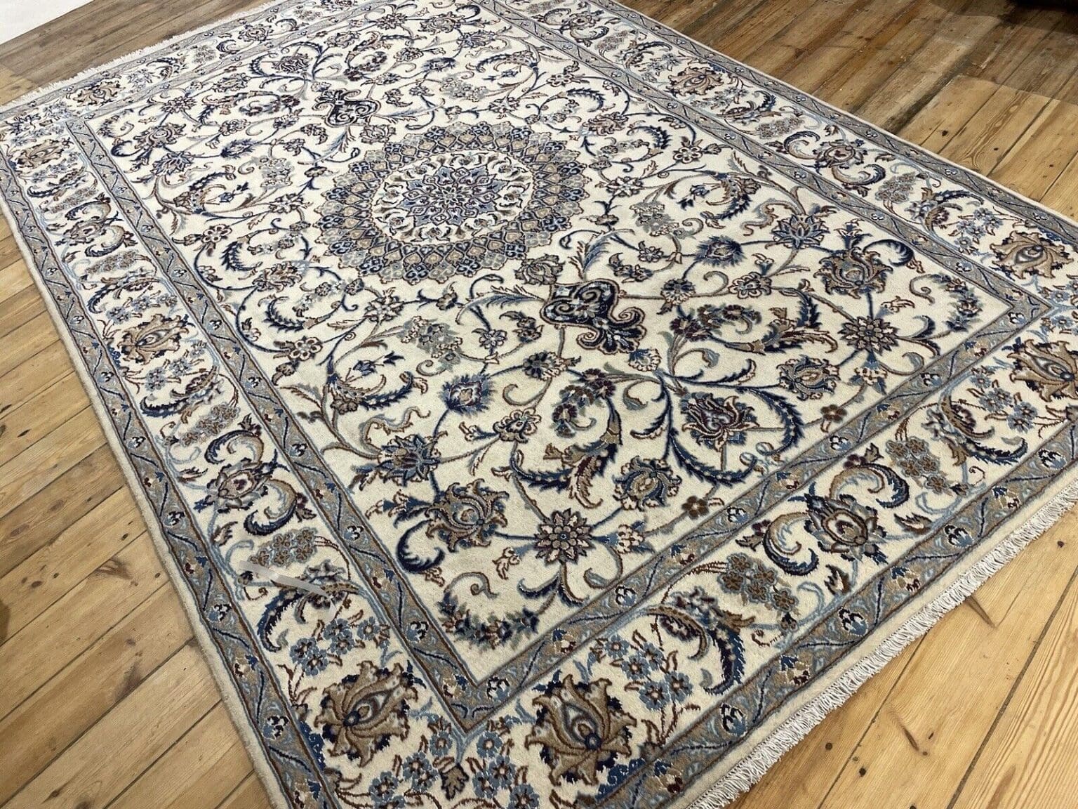 Perserteppich Nain 310x200 cm Wolle handgeknüpft