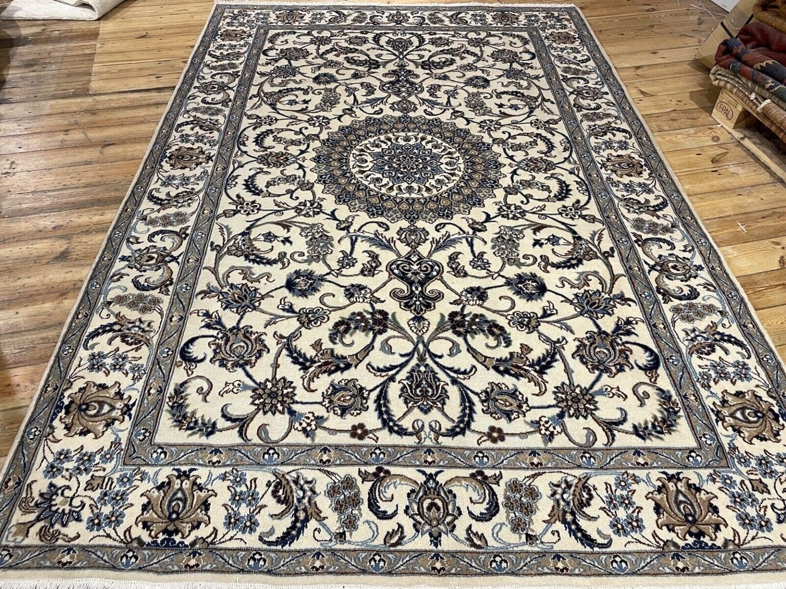 Perserteppich Nain 310x200 cm Wolle handgeknüpft