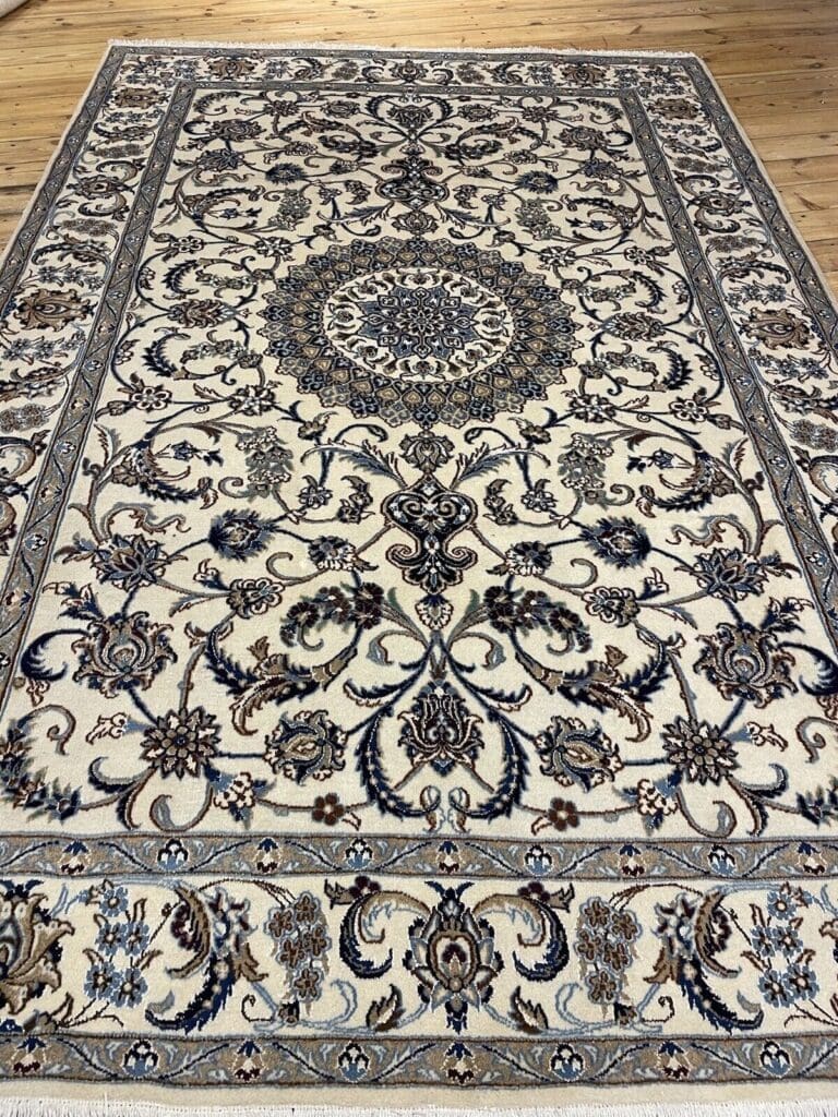 Perserteppich Nain 310x200 cm Wolle handgeknüpft