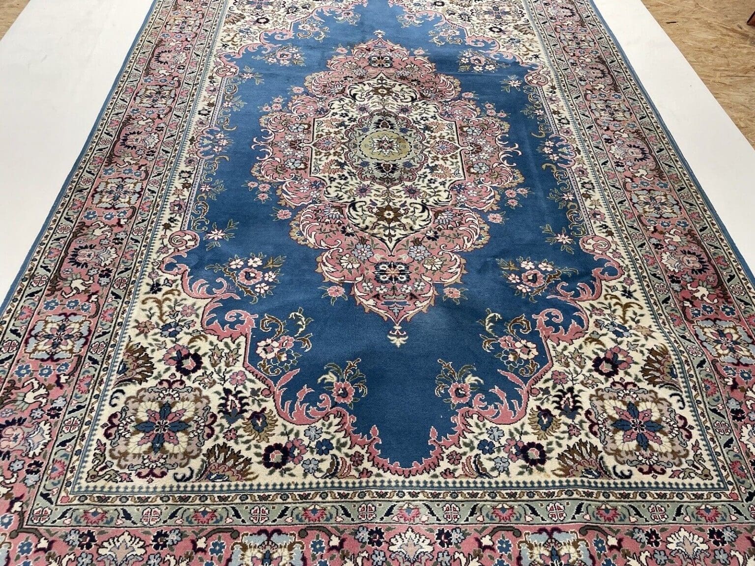 Perserteppich 310 x 210 cm Schurwolle handgeknüpft