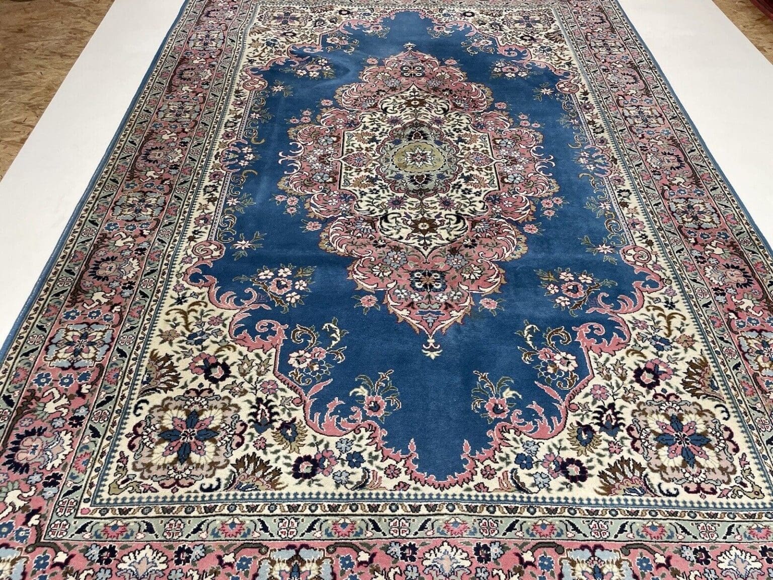 Perserteppich 310 x 210 cm Schurwolle handgeknüpft