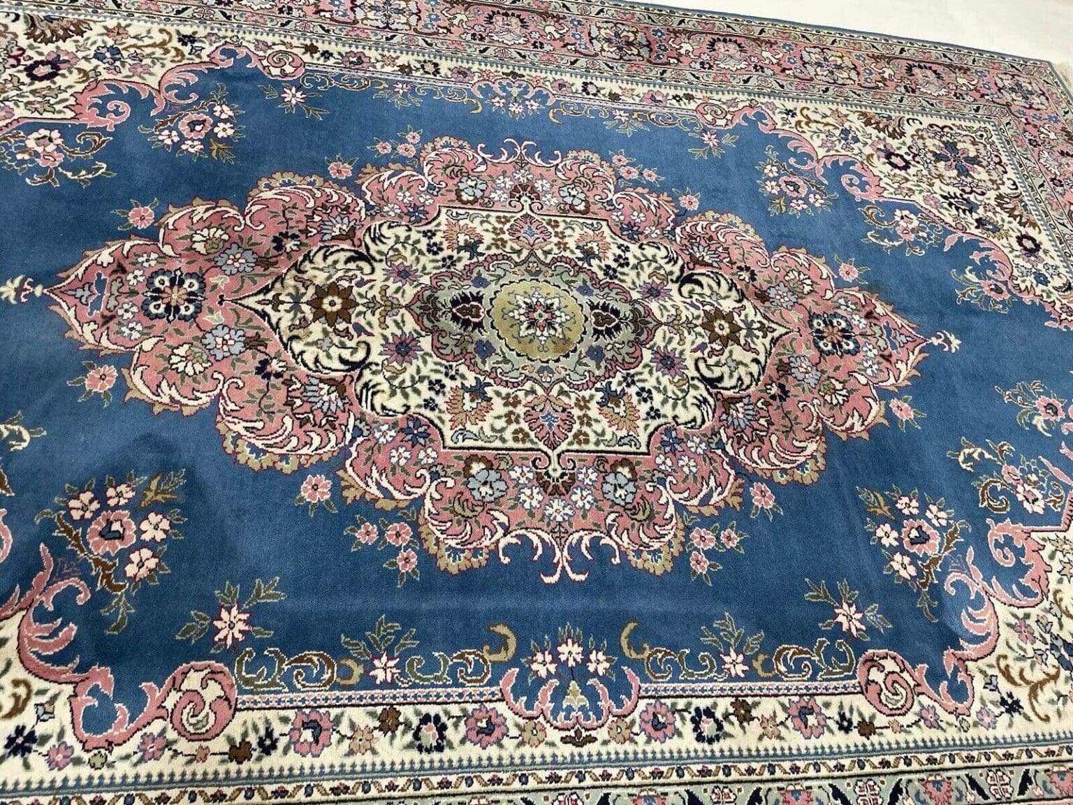 Perserteppich 310 x 210 cm Schurwolle handgeknüpft