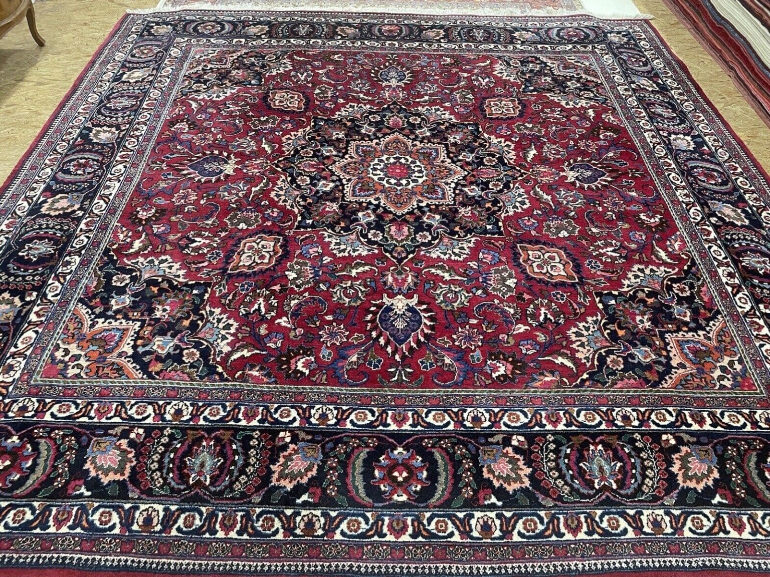 quadratischer-perserteppich-300x300-cm-hochwertiger-handgeknupfter-teppich-2 Perserteppich Maschad 300 x 300 cm Wolle handgeknüpft
