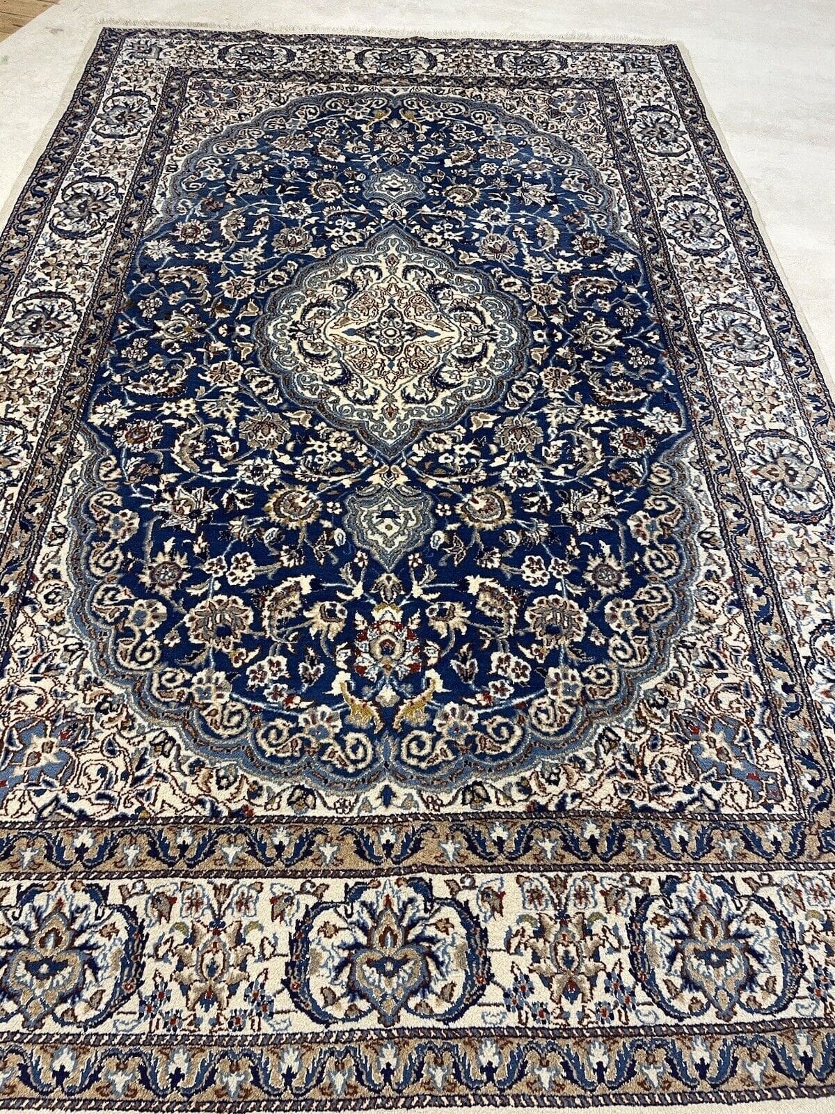 Perserteppich Nain 9LA 300 x 200 cm Seide handgeknüpft