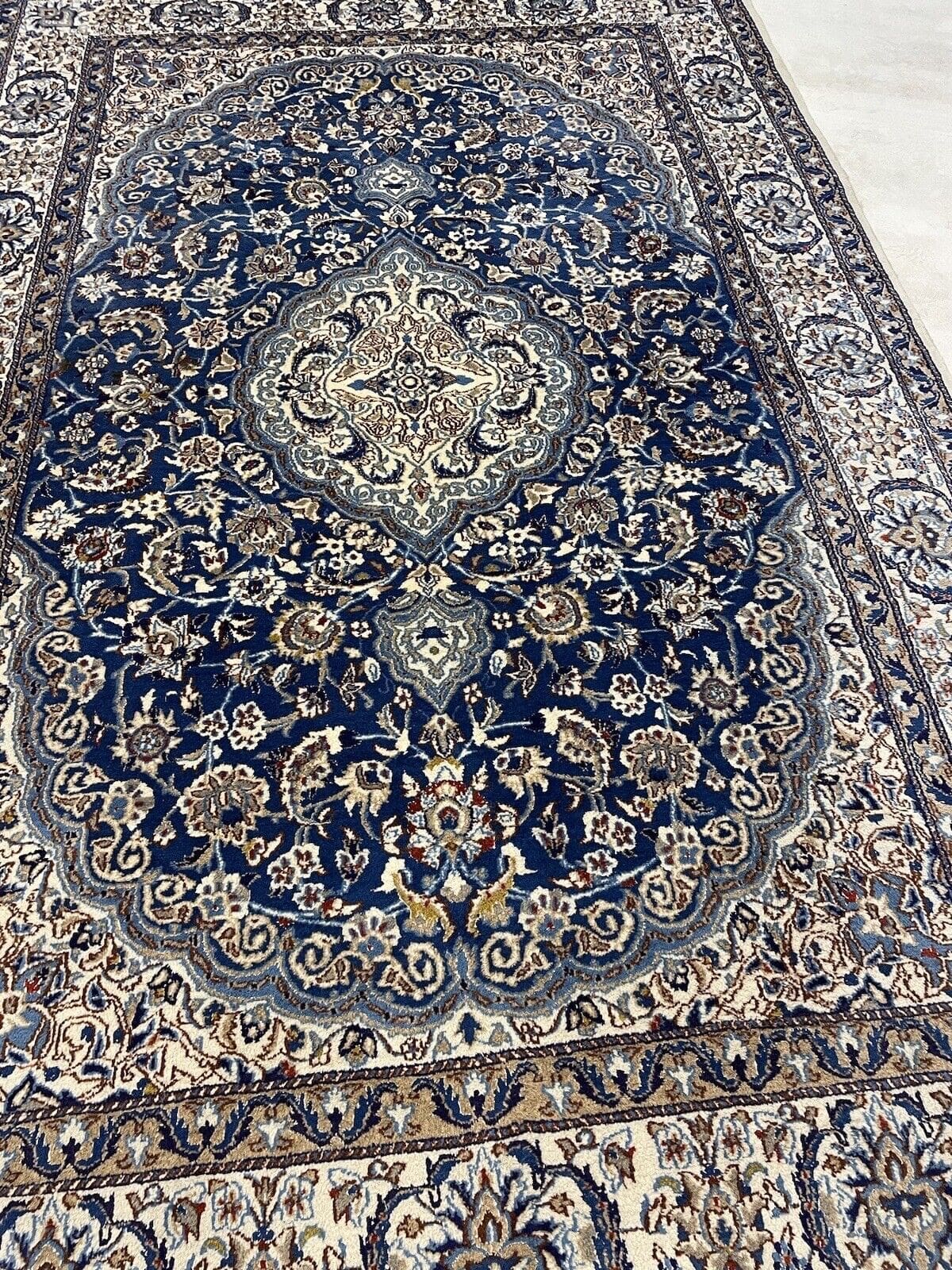 Perserteppich Nain 9LA 300 x 200 cm Seide handgeknüpft
