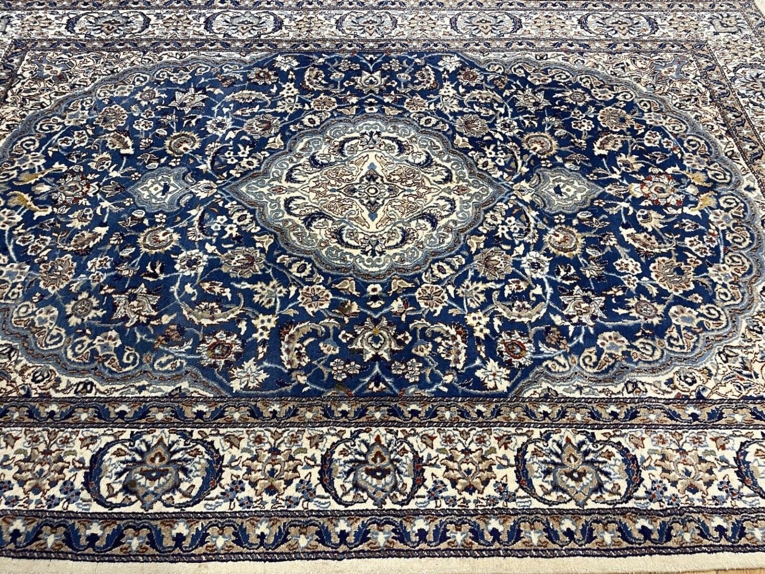 Perserteppich Nain 9LA 300 x 200 cm Seide handgeknüpft