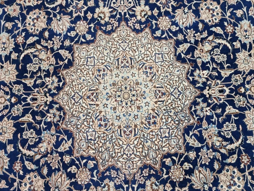 Perserteppich Nain 350x215 cm Korkwolle handgeknüpft