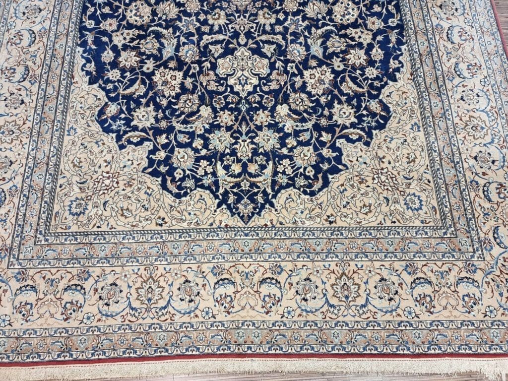 Perserteppich Nain 350x215 cm Korkwolle handgeknüpft