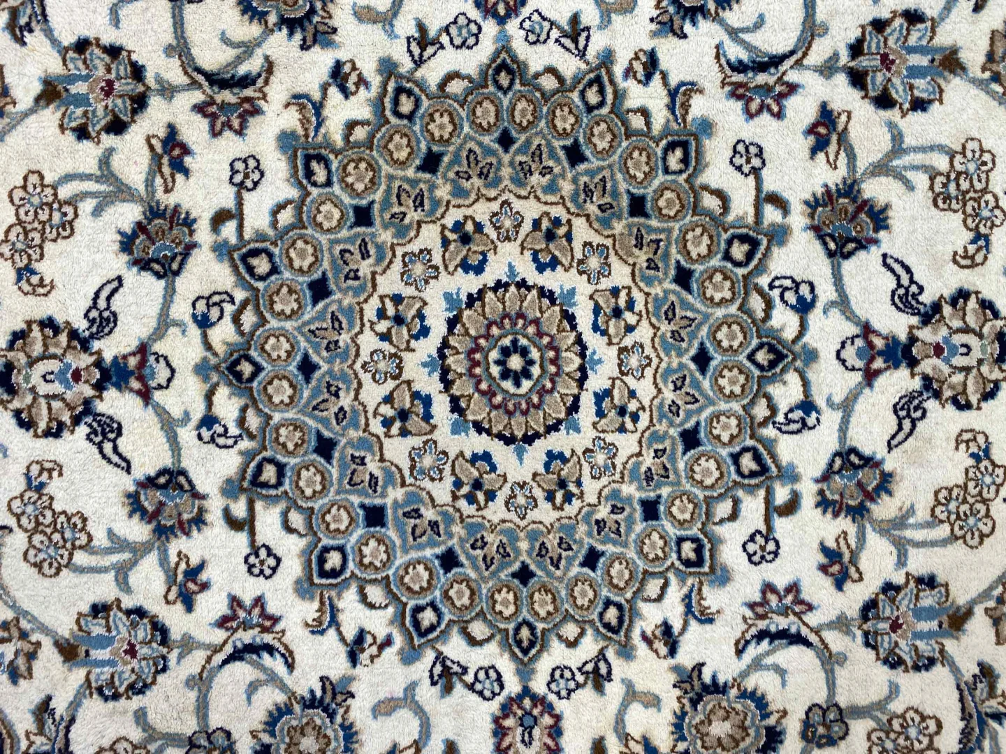 Perserteppich Nain 300 x 196 cm Wolle handgeknüpft