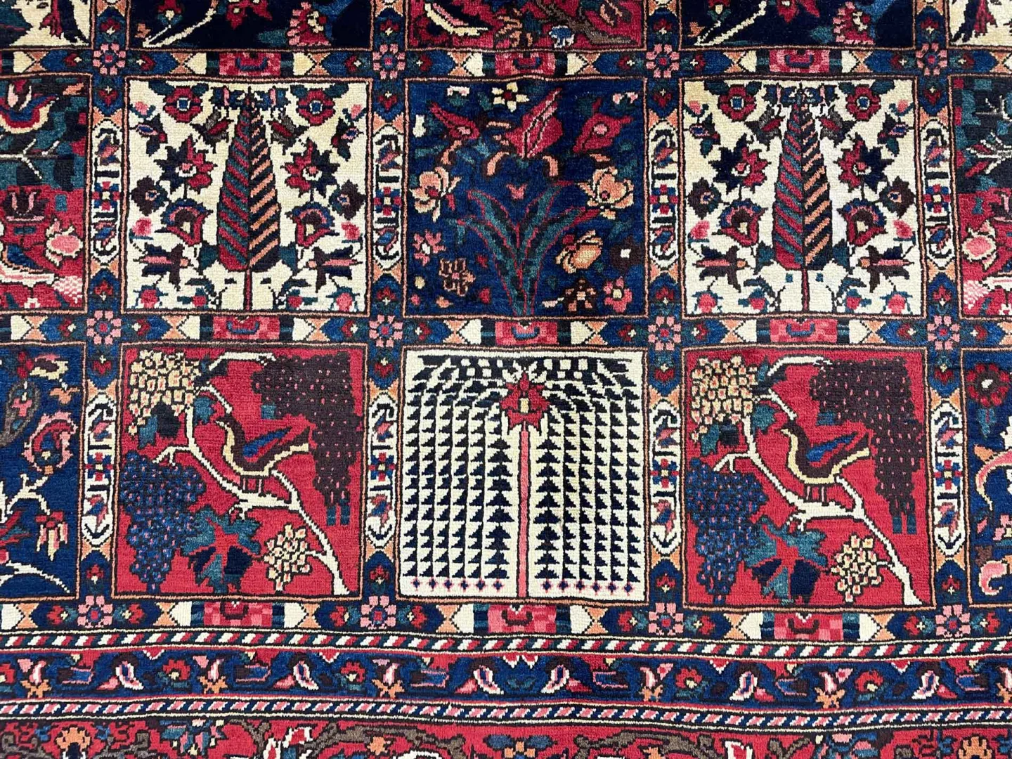 Perserteppich Bakhtiar 328 x 210 cm Wolle handgeknüpft