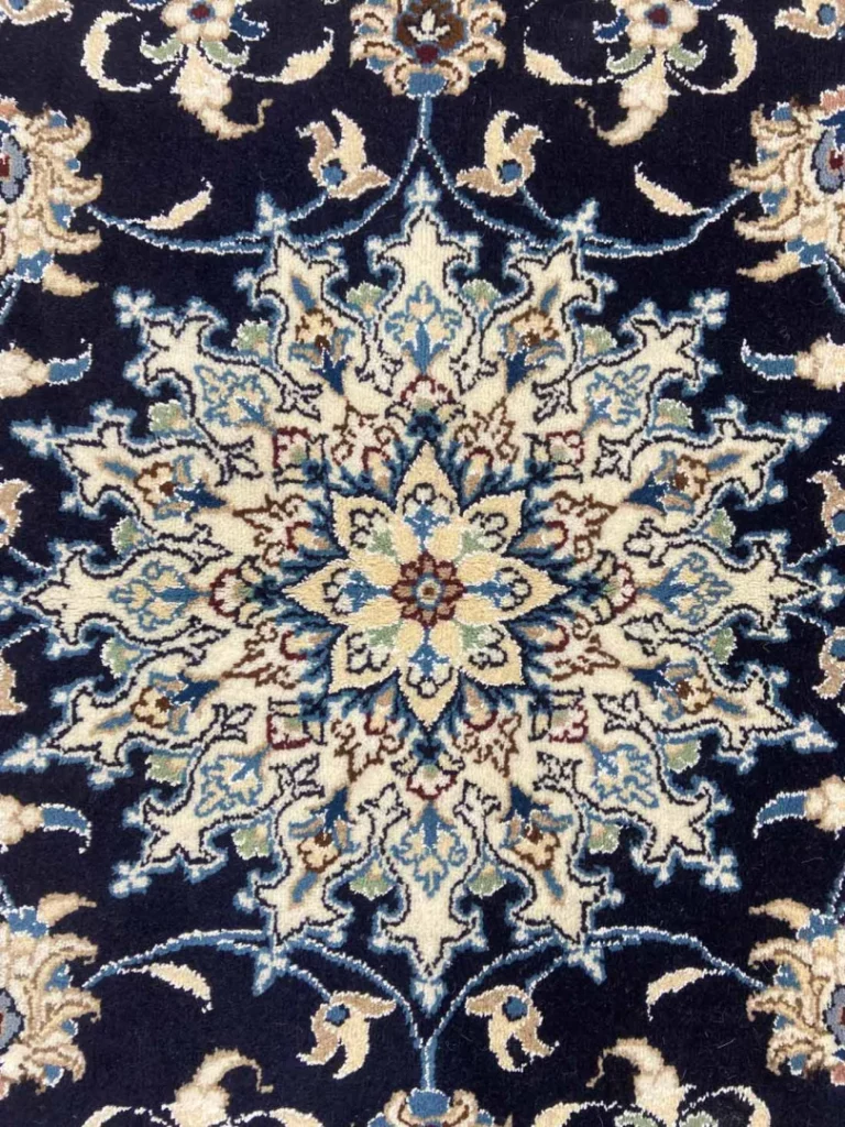 Perserteppich Nain 210 x 153 cm Wolle handgeknüpft