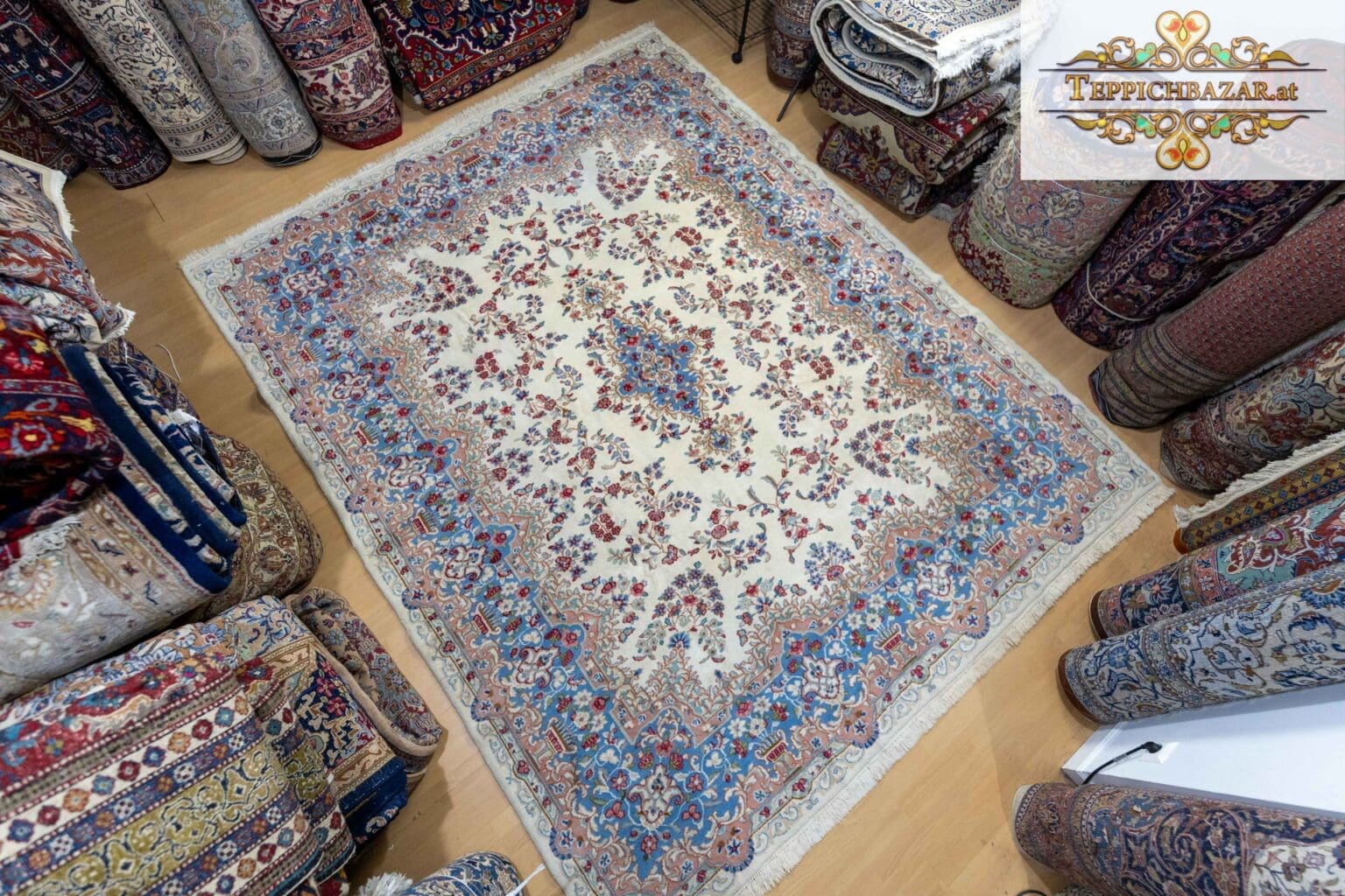 img_9844-3-scaled Perserteppich Kirman 300x245 cm handgeknüpft (Verkauft)