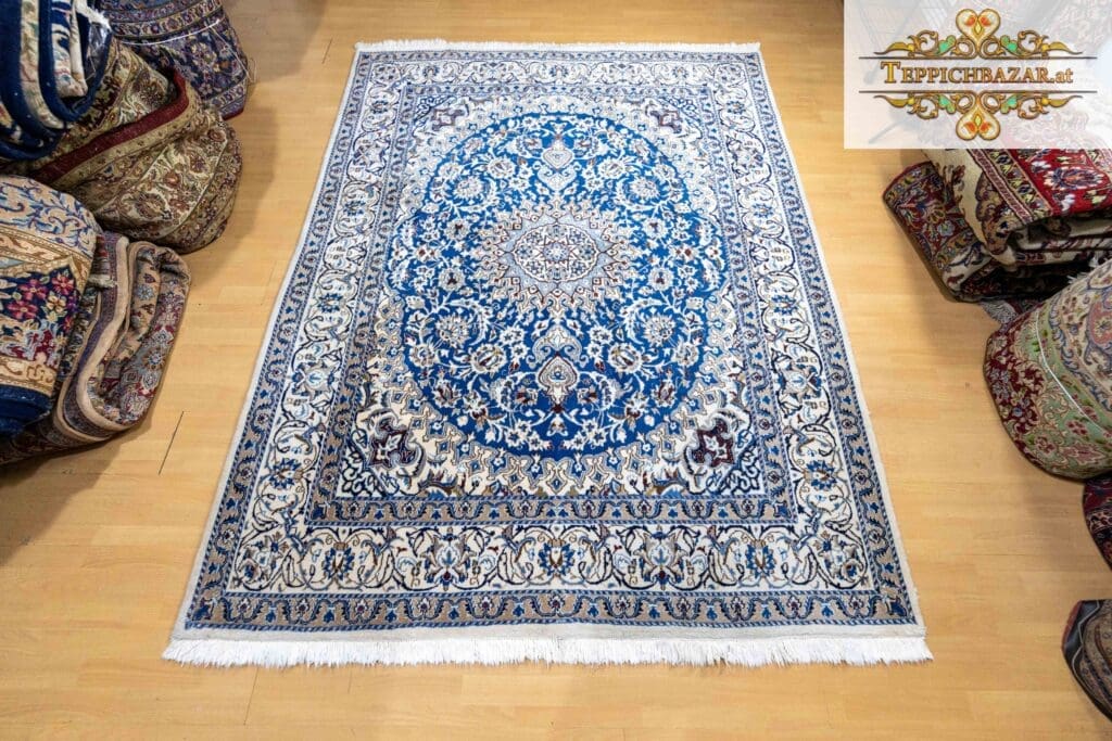 Perserteppich Nain 284 x 191 cm Wolle handgeknüpft (Verkauft)