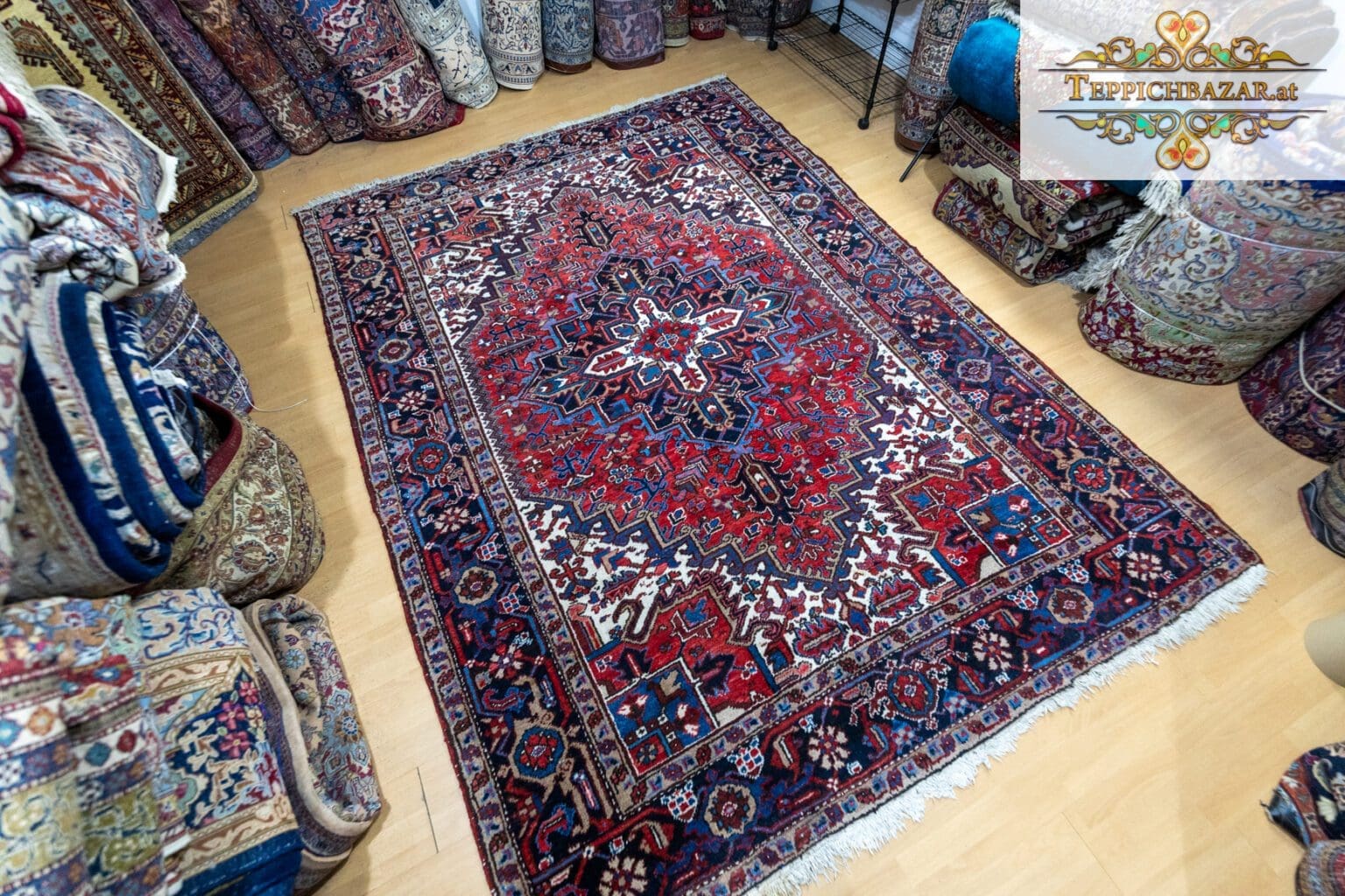Perserteppich Heriz 301 x 216 cm Wolle handgeknüpft
