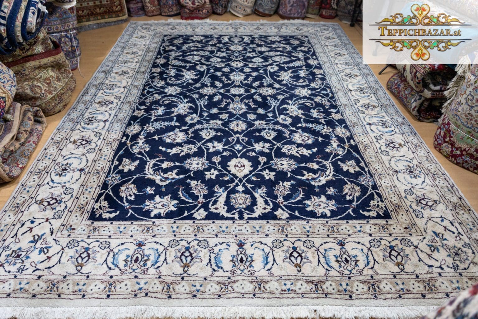 Perserteppich Nain 343 x 245 cm Wolle handgeknüpft