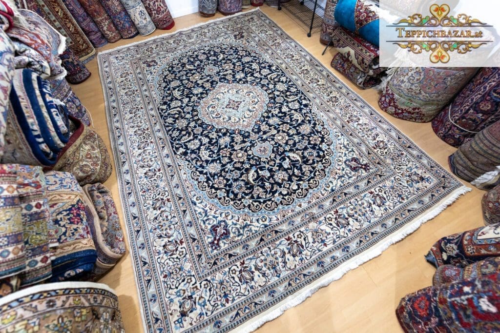 Perserteppich Nain 349 x 246 cm Wolle handgeknüpft