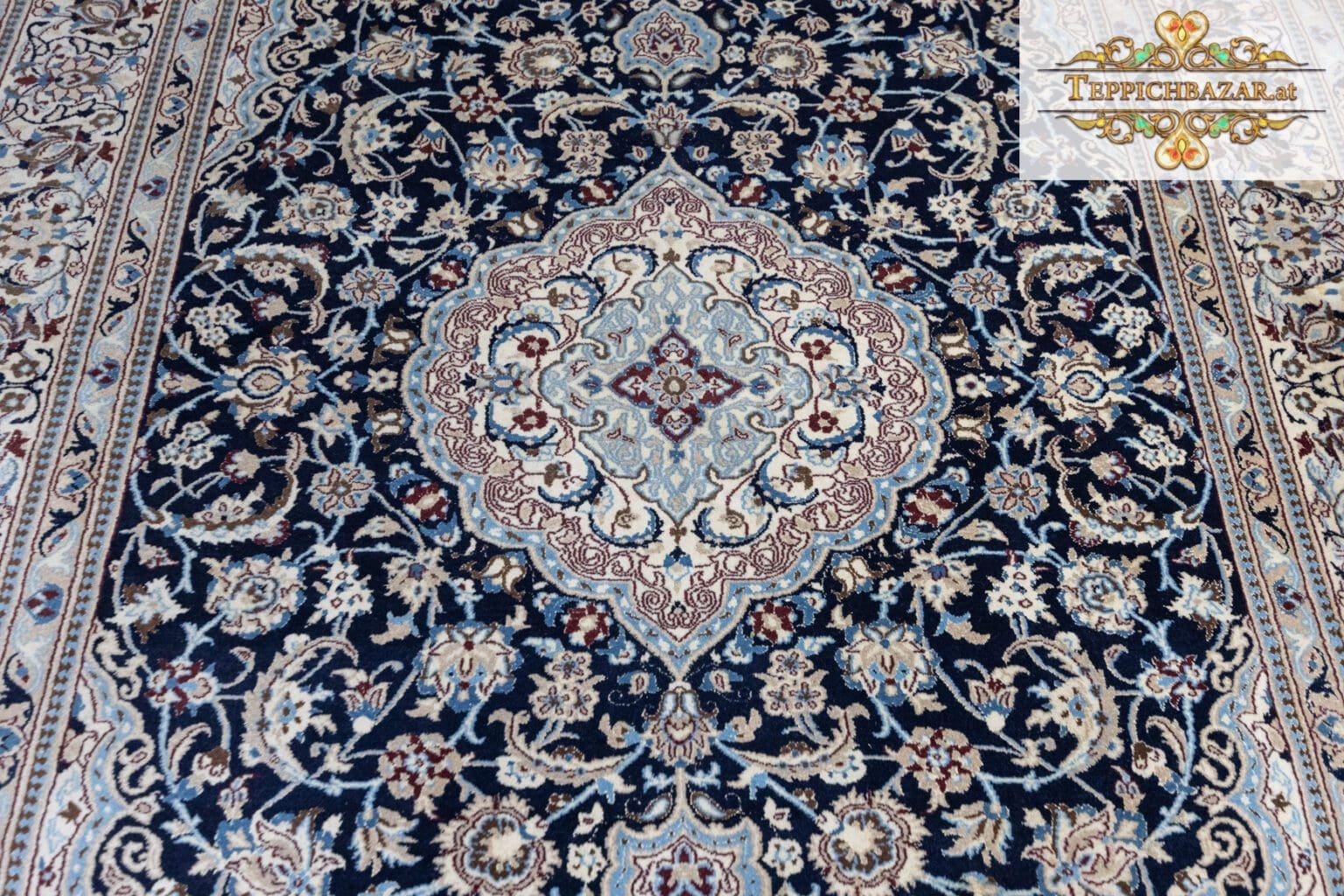 Perserteppich Nain 349 x 246 cm Wolle handgeknüpft