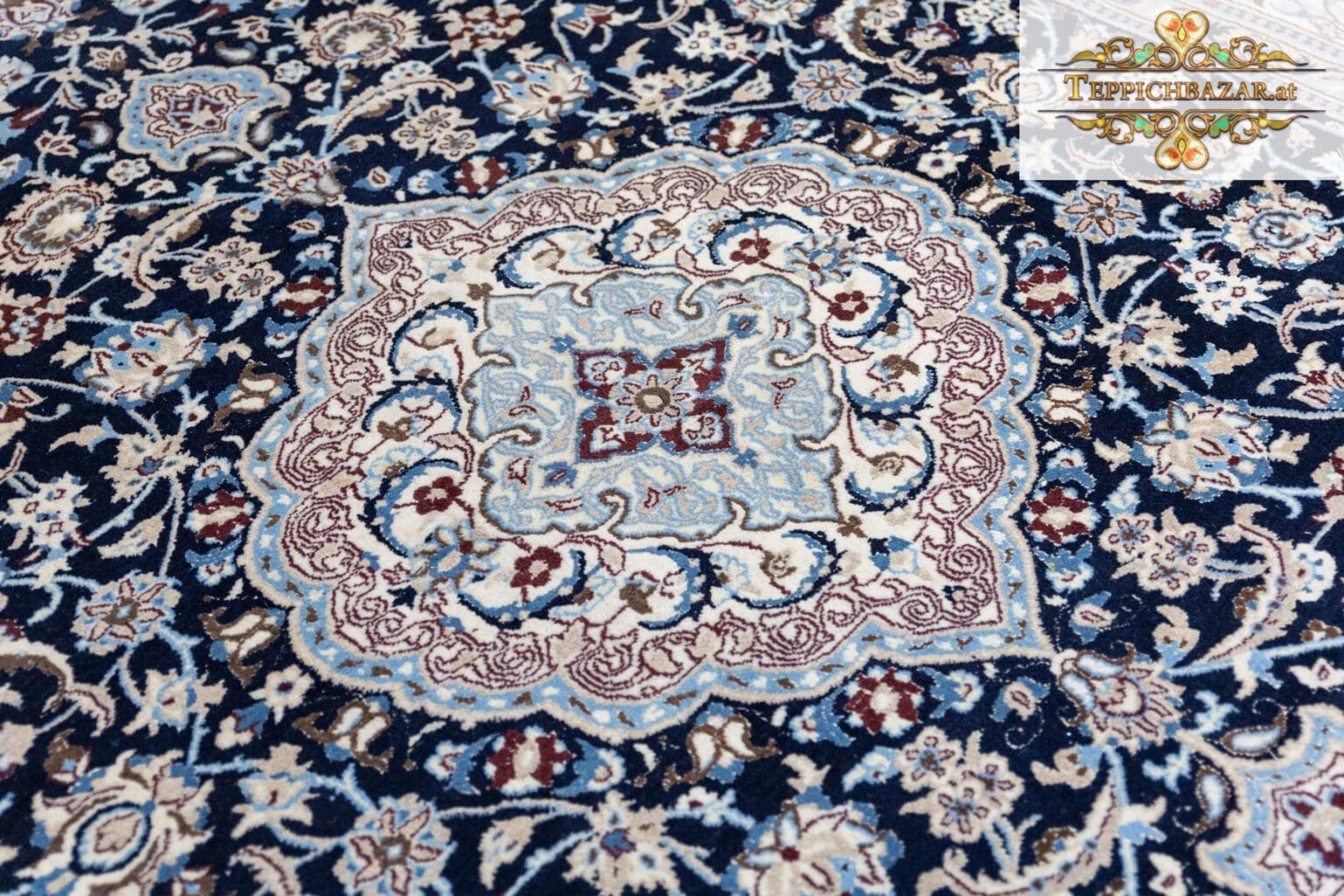 Perserteppich Nain 349 x 246 cm Wolle handgeknüpft