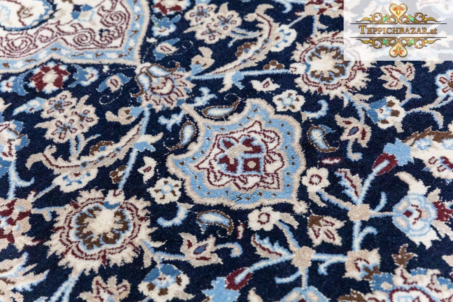 Perserteppich Nain 349 x 246 cm Wolle handgeknüpft
