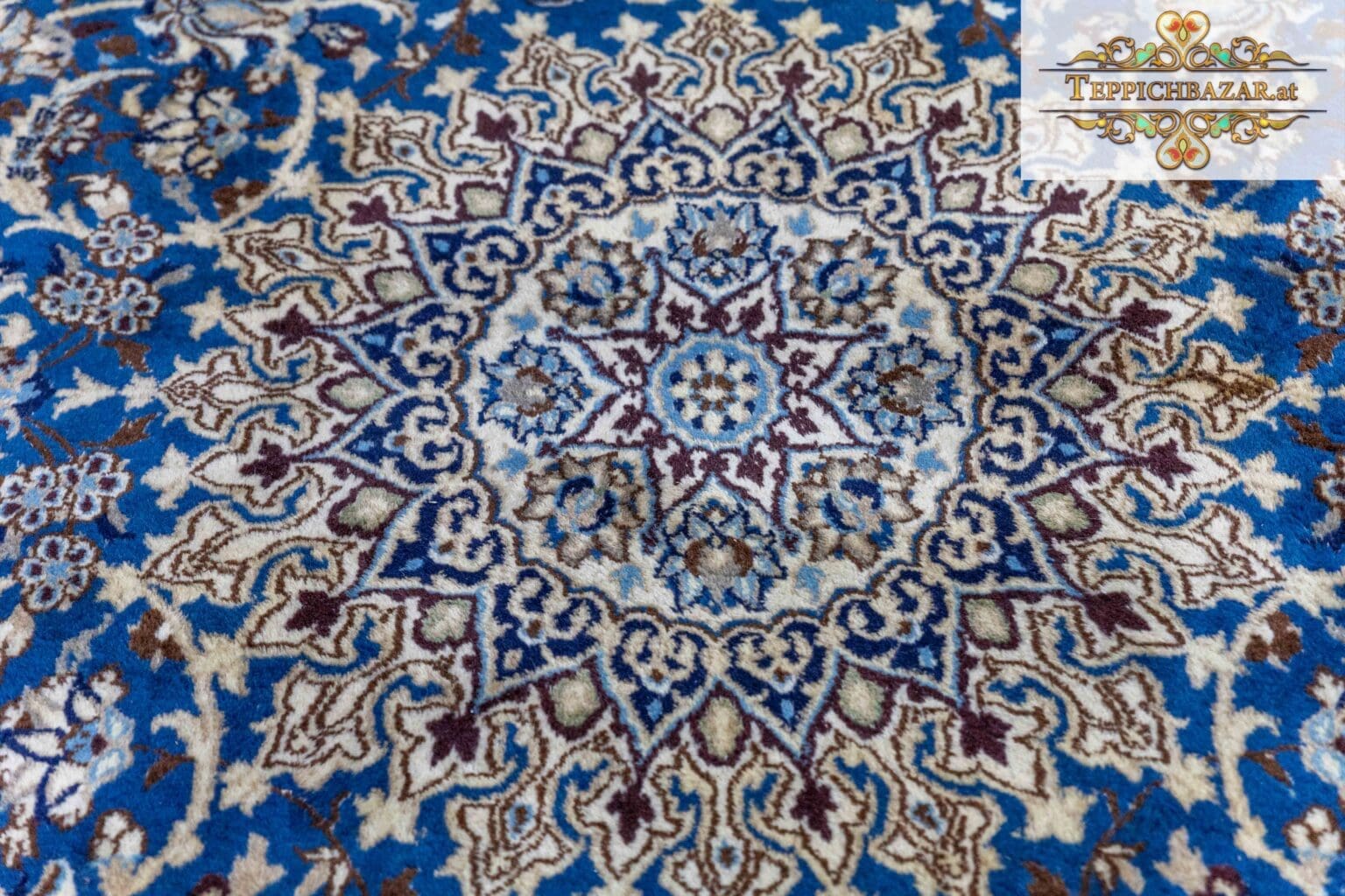 Perserteppich Nain 299 x 182 cm Wolle handgeknüpft