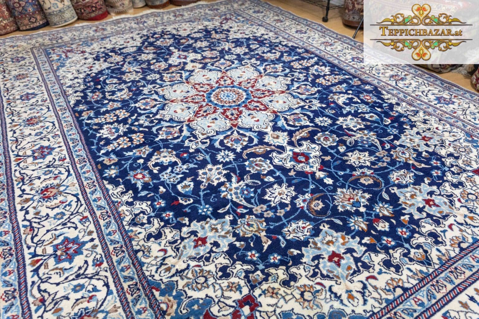 Perserteppich Nain 354 x 243 cm Wolle handgeknüpft