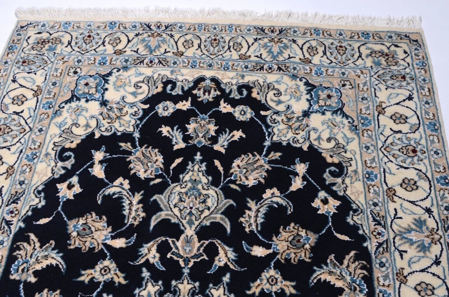 Perserteppich Nain 204 x 120 cm Wolle handgeknüpft (Verkauft)