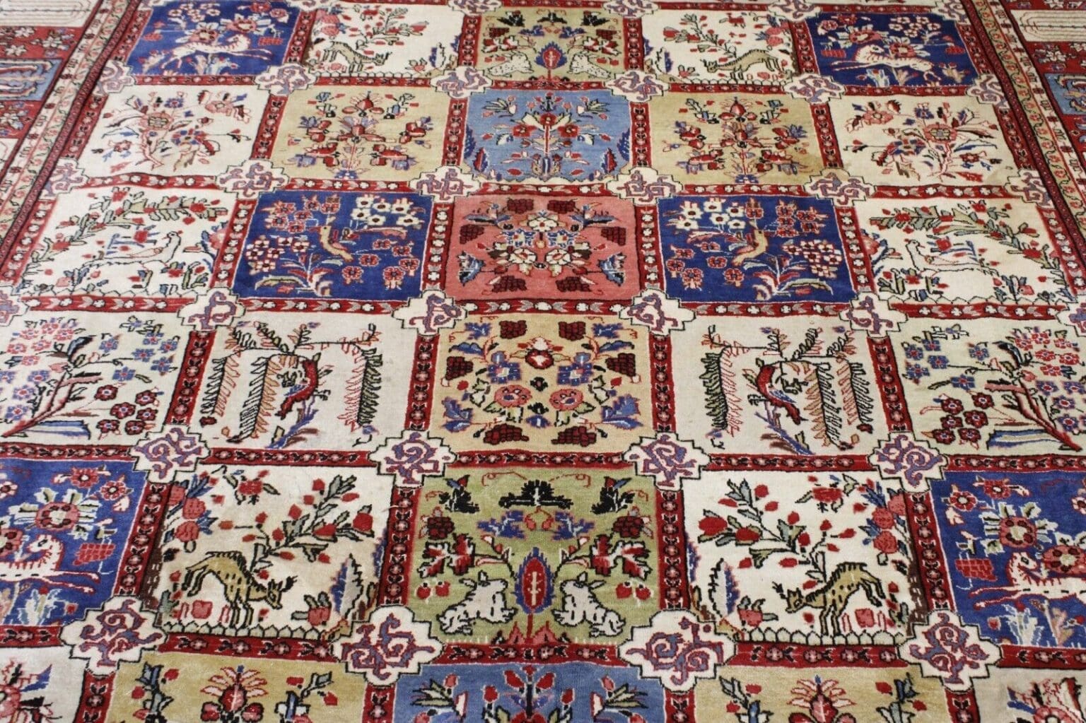 Perserteppich Sarough 358 x 270 cm Wolle handgeknüpft