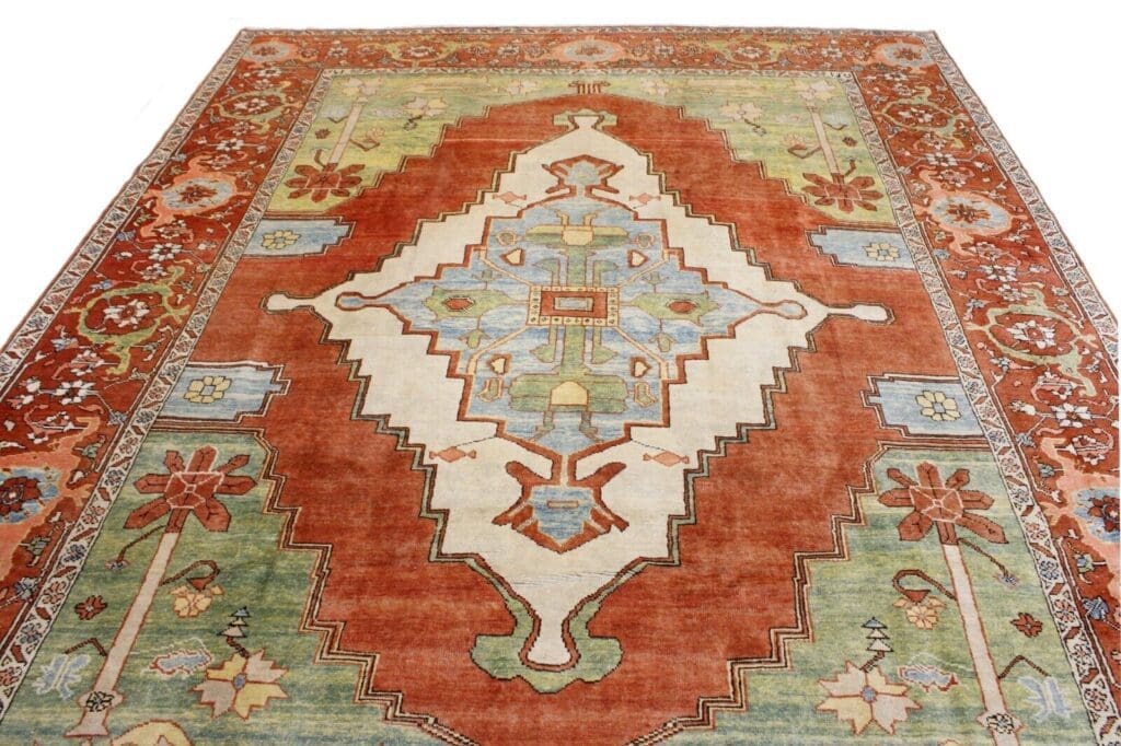 Perserteppich Ardebil 330 x 257 cm handgeknüpft (Verkauft)