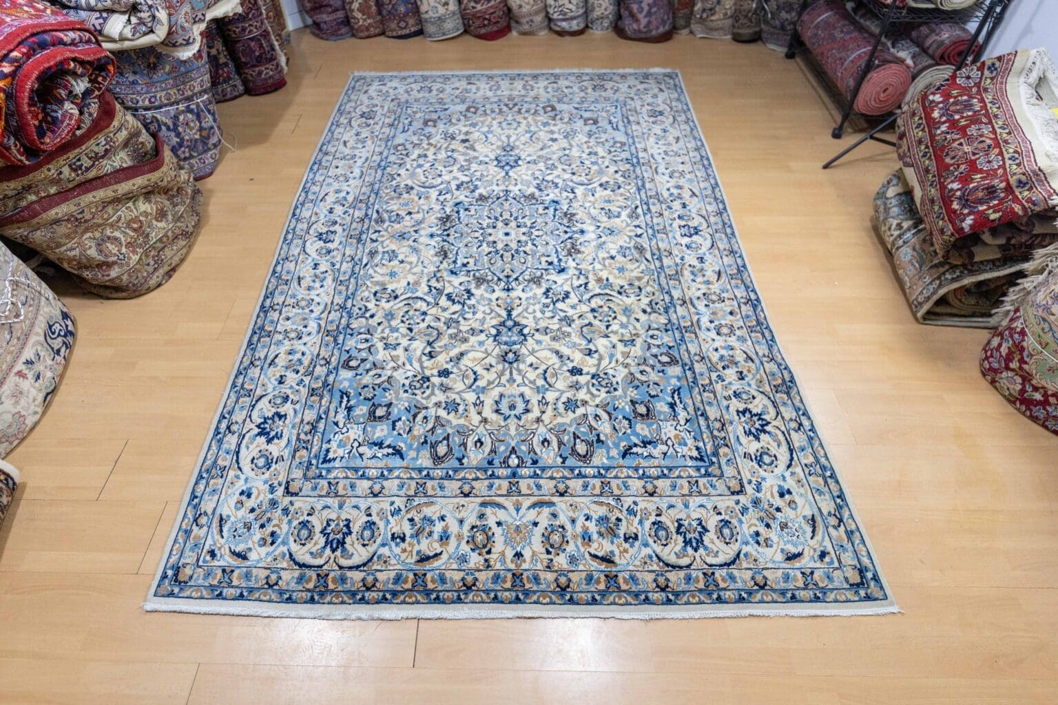 Perserteppich Nain 285 x 175 cm Wolle handgeknüpft (Verkauft)