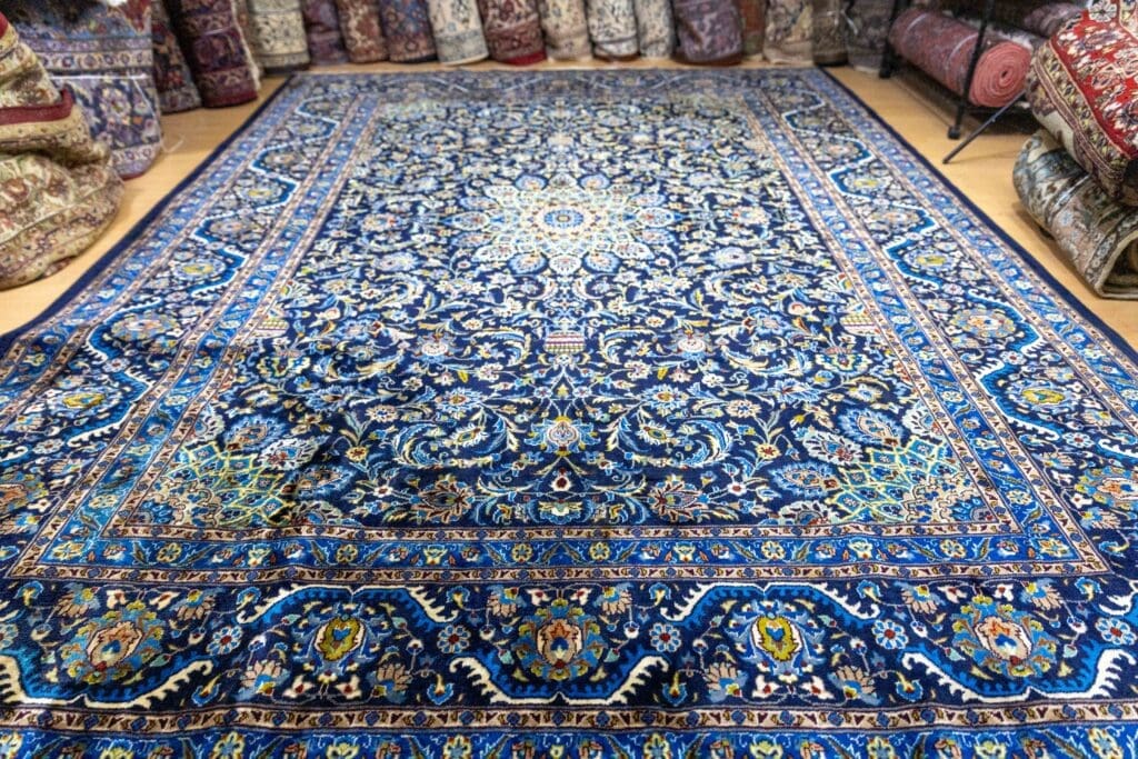 img_0112-scaled Perserteppich Ardabil 345 x 247 cm handgeknüpft (Verkauft)