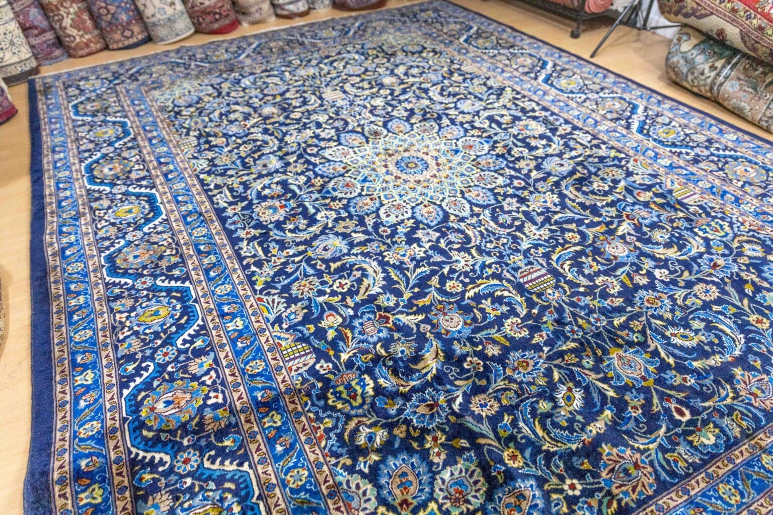 img_0113-scaled Perserteppich Ardabil 345 x 247 cm handgeknüpft (Verkauft)