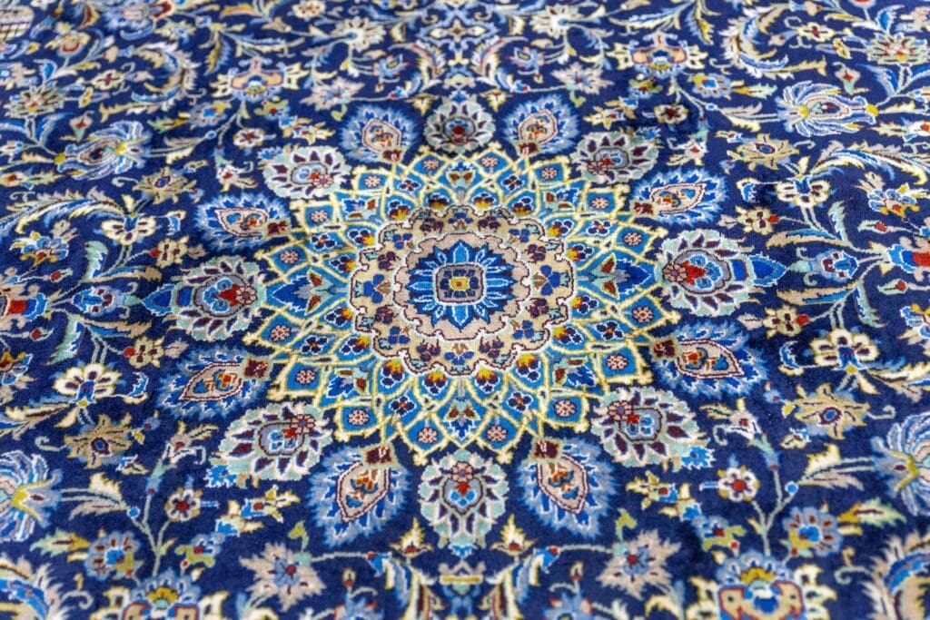 img_0115-scaled Perserteppich Ardabil 345 x 247 cm handgeknüpft (Verkauft)