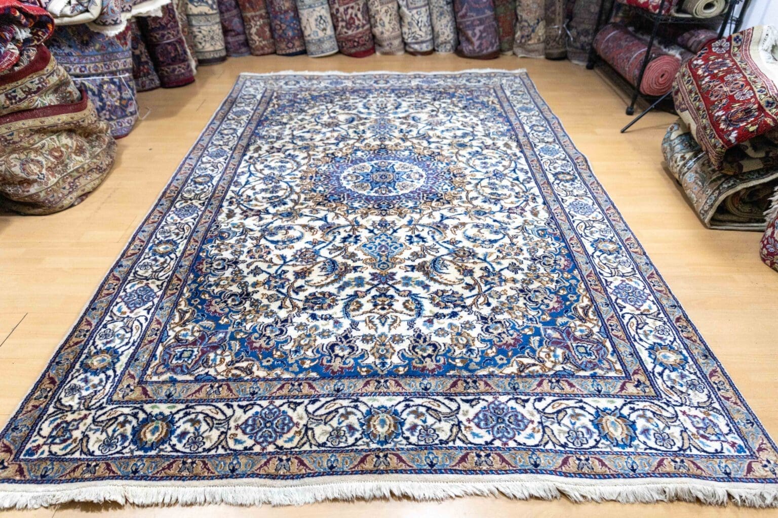 Perserteppich Nain 297 x 195 cm Wolle handgeknüpft (Verkauft)