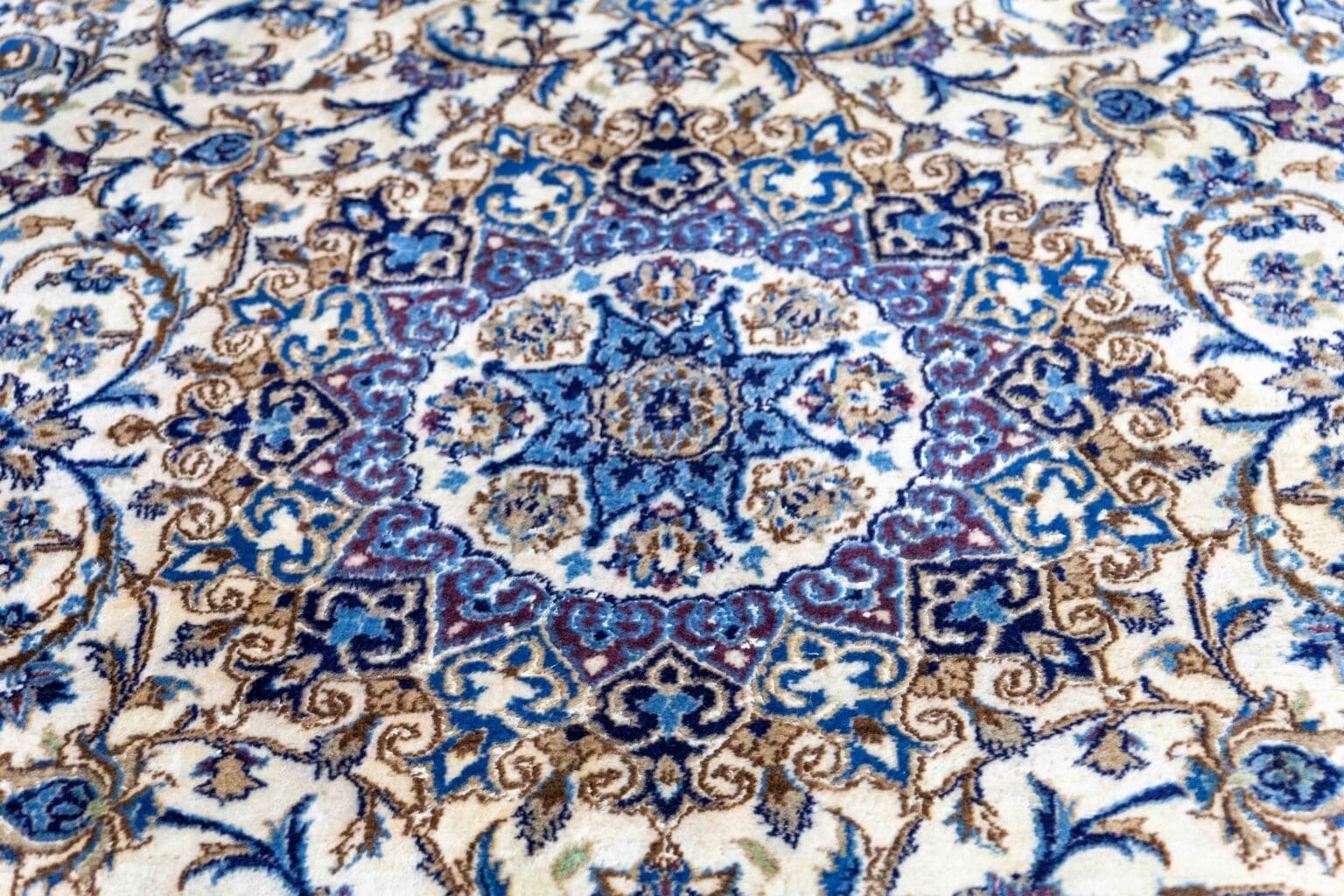 Perserteppich Nain 297 x 195 cm Wolle handgeknüpft (Verkauft)