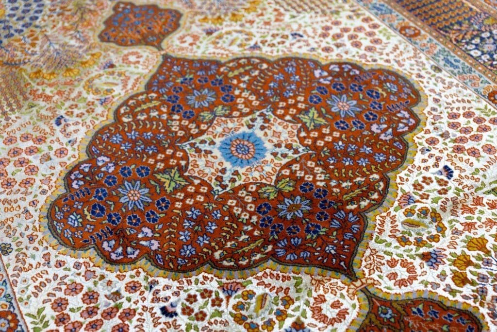 Orientteppich Kaschmir 280x173 cm Seide handgeknüpft (Verkauft)