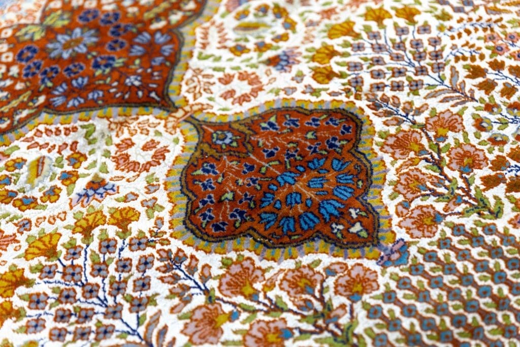 Orientteppich Kaschmir 280x173 cm Seide handgeknüpft (Verkauft)