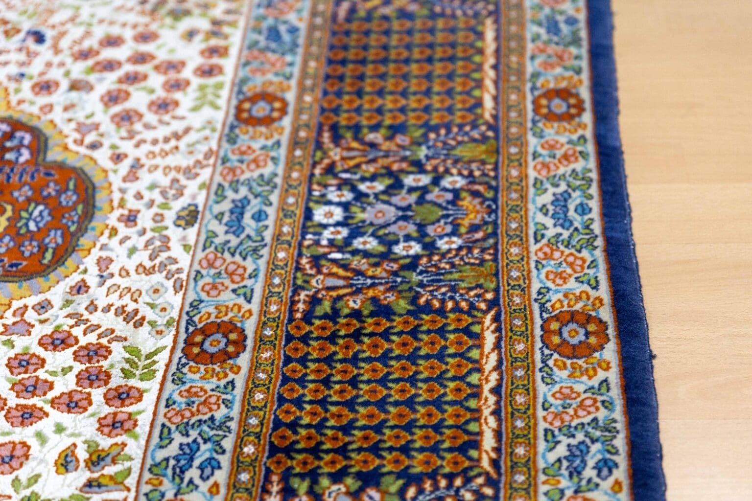 Orientteppich Kaschmir 280x173 cm Seide handgeknüpft (Verkauft)