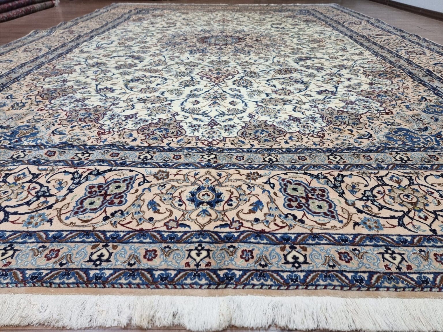 Perserteppich Nain 368 x 261 cm Korkwolle handgeknüpft