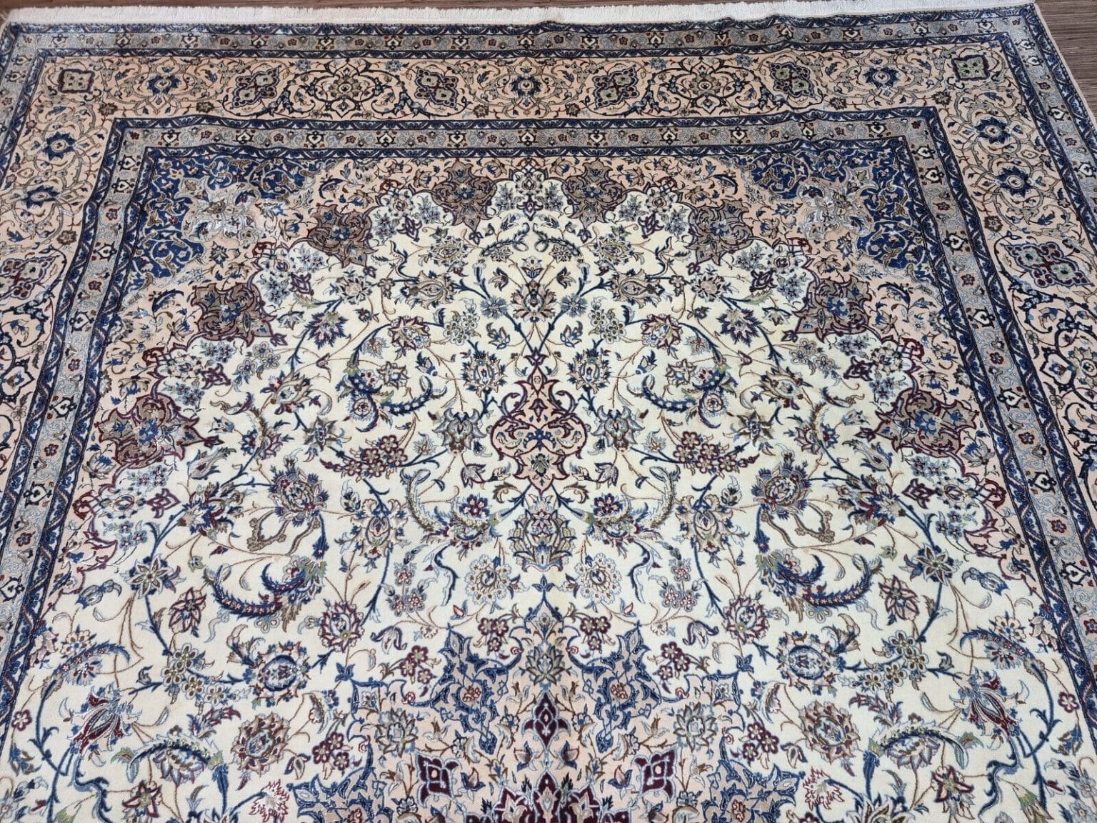 Perserteppich Nain 368 x 261 cm Korkwolle handgeknüpft