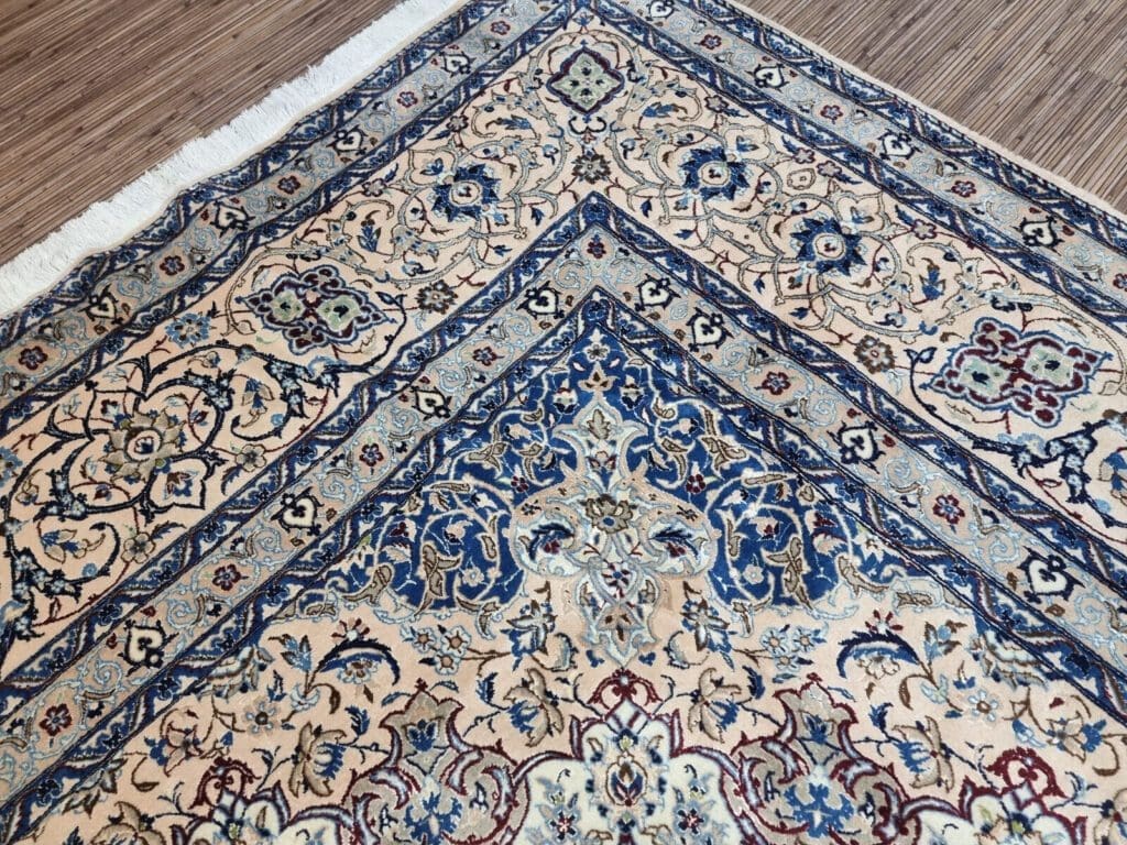 Perserteppich Nain 368 x 261 cm Korkwolle handgeknüpft
