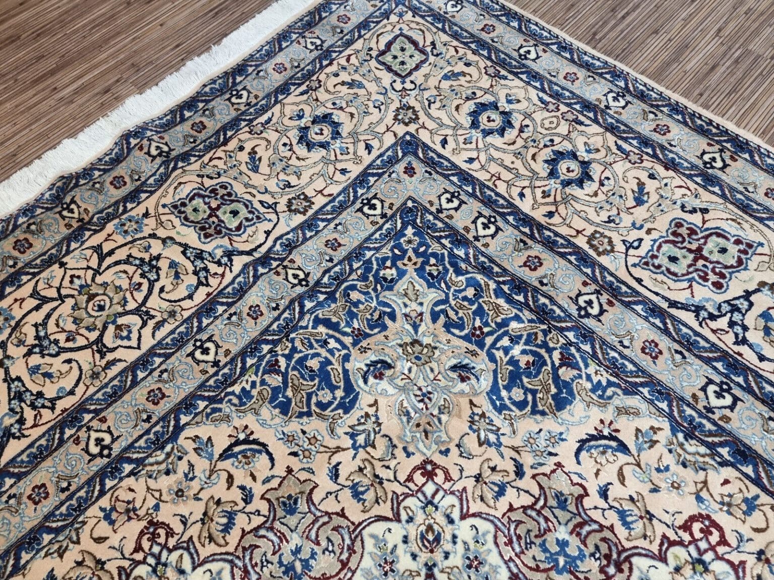 Perserteppich Nain 368 x 261 cm Korkwolle handgeknüpft